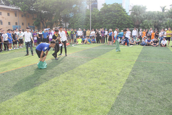 Tuổi trẻ ĐH Sao Đỏ sôi nổi ngày hội thể thao “Sinh viên khỏe”