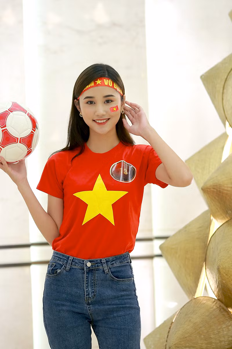 Mưa lời chúc đội tuyển Việt Nam từ các thí sinh Hoa khôi sinh viên