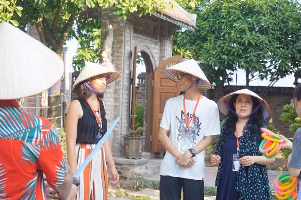 Người nước ngoài tưng bừng trải nghiệm Trung thu Việt cùng High5 Hanoi