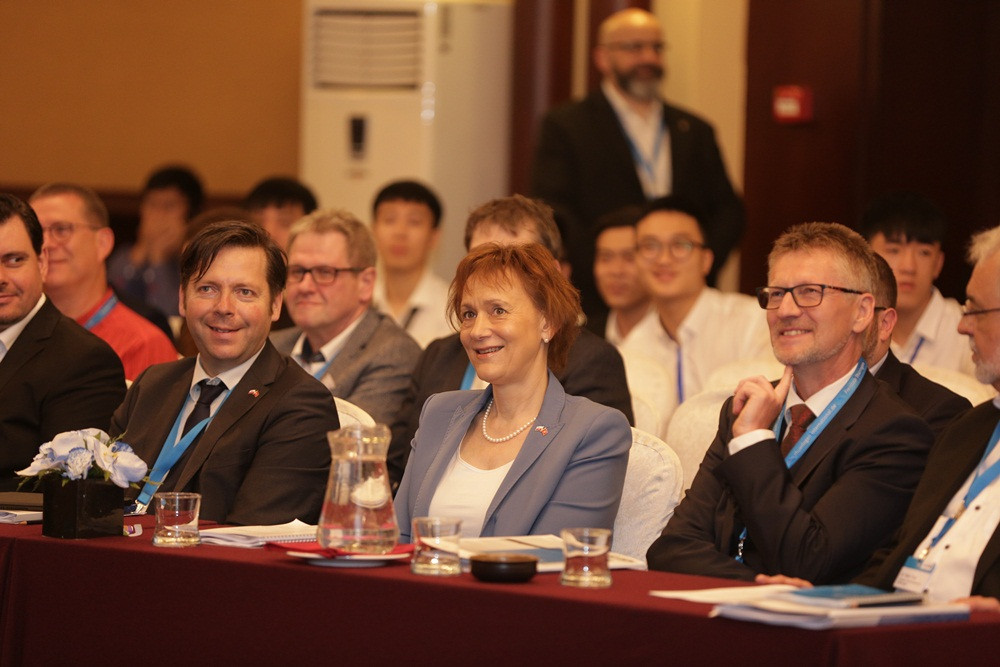 Cơ hội cho người Việt trẻ học tập và định cư tại CH LB Đức