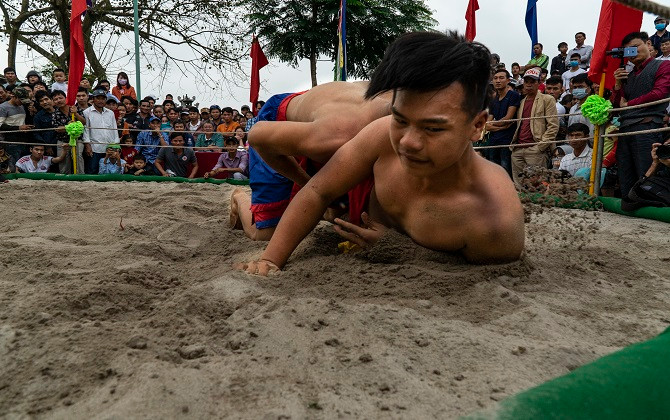 Hội vật làng Thủ Lễ ở Thừa Thiên Huế