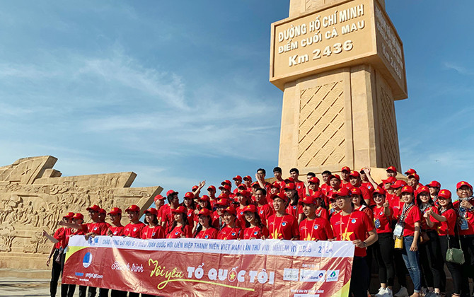 Người trẻ gửi thông điệp Yêu Tổ quốc từ đất mũi