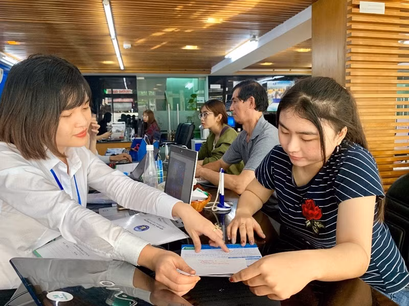 Xét tuyển học bạ: “Tấm vé vàng” bước vào cánh cổng đại học cho các sĩ tử