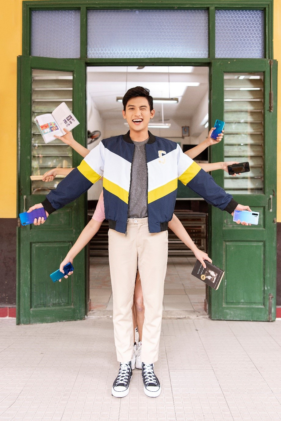 Khoe vẻ đẹp lung linh ngày tựu trường chỉ sau một cú chạm