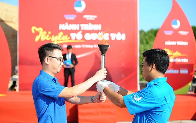 Người trẻ gửi thông điệp Yêu Tổ quốc từ đất mũi