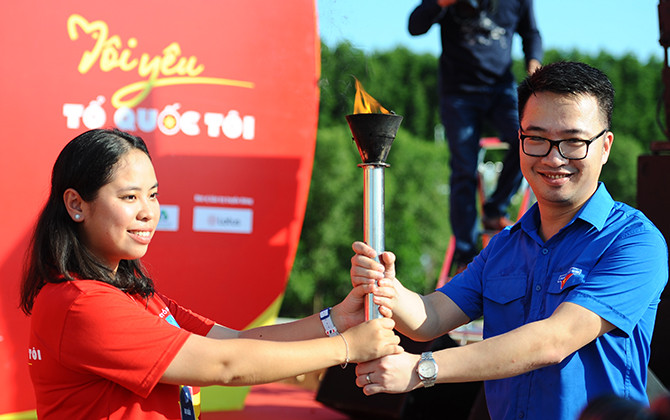 Người trẻ gửi thông điệp Yêu Tổ quốc từ đất mũi