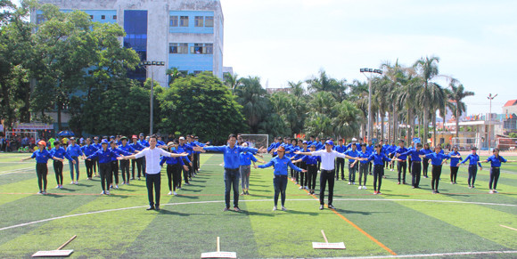 Tuổi trẻ ĐH Sao Đỏ sôi nổi ngày hội thể thao “Sinh viên khỏe”