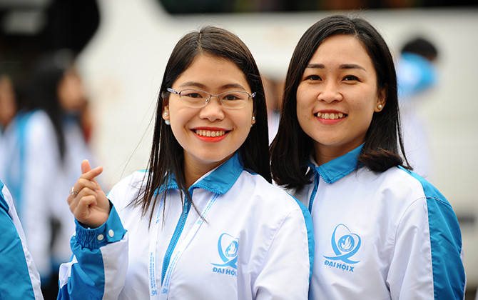 Đại biểu Sinh viên Việt Nam rạng ngời trước giời khai mạc