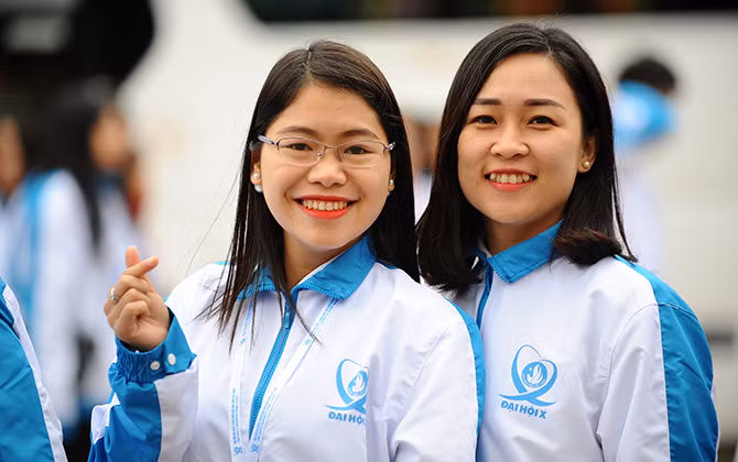 Đại biểu Sinh viên Việt Nam rạng ngời trước giời khai mạc