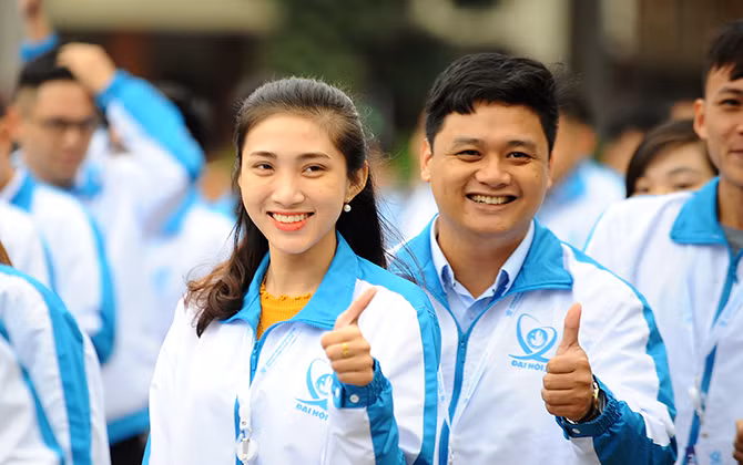 Đại biểu Sinh viên Việt Nam rạng ngời trước giời khai mạc