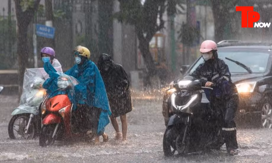 TP60+: Miền Bắc đón đợt mưa lớn, có nơi mưa to như trút nước