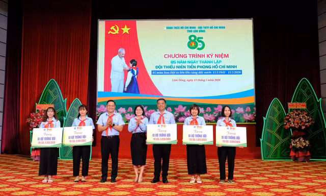 Nhiều địa phương sôi nổi kỷ niệm 85 năm Ngày thành lập Đội TNTP Hồ Chí Minh