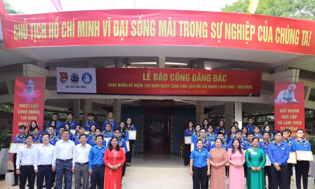 Sôi nổi hoạt động hướng về Ngày sinh Chủ tịch Hồ Chí Minh tại các trường đại học