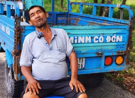 "Hiệp sĩ Minh cô đơn" là ai mà được cả "làng Đại học" giúp đỡ?