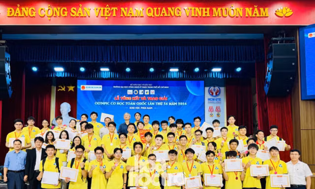 Trường ĐH Bách khoa - ĐHQG TP.HCM bội thu giải thưởng tại Olympic Cơ học 2026