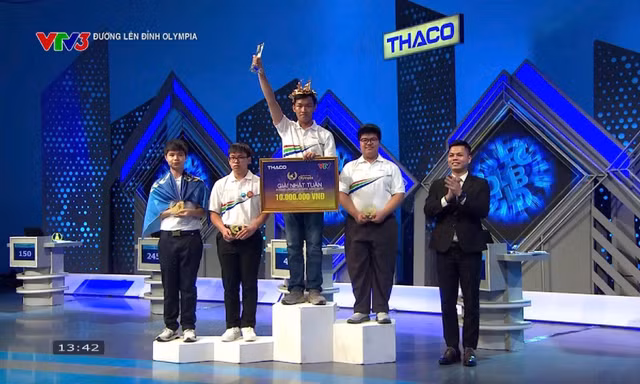 Nam sinh Quảng Ngãi giành vòng nguyệt quế cuộc thi tuần Đường Lên Đỉnh Olympia