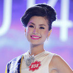 Á hậu 2 Nguyễn Lâm Diễm Trang