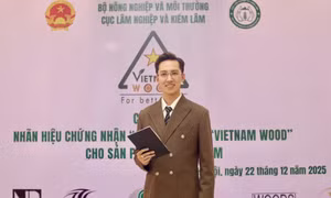 Từ cựu sinh viên đến cán bộ đào tạo: hành trình phát triển gắn với giáo dục của Trần Tiến Dũng