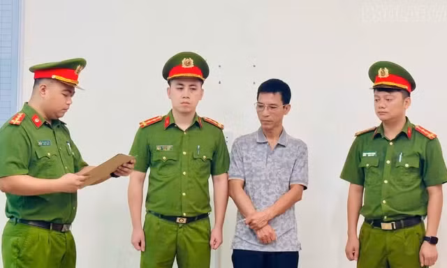 Bắt 3 cựu cán bộ thuế tỉnh Lào Cai 