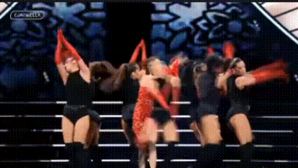 Khả năng nhảy của Jisoo bị chê đơ, cứng.