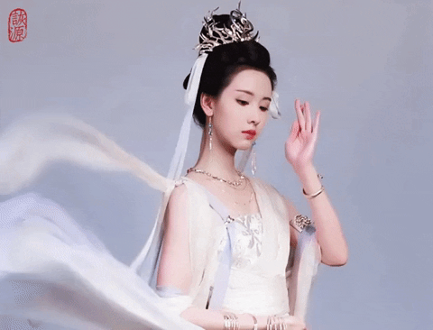 Tạo hình mang chất tiên khí của dàn diễn viên tạo ấn tượng, trong đó Trần Đô Linh xuất hiện nhiều khi được cư dân mạng bàn tán xôn xao, vượt qua nữ chính Bạch Lộc. Trước đó tạo hình thần tiên của Trần Đô Linh đã thu hút sự quan tâm khi nhà sản xuất “nhá hàng”. Tạo hình mang chất tiên khí của dàn diễn viên tạo ấn tượng, trong đó Trần Đô Linh xuất hiện nhiều khi được cư dân mạng bàn tán xôn xao, vượt qua nữ chính Bạch Lộc. Trước đó tạo hình thần tiên của Trần Đô Linh đã thu hút sự quan tâm khi nhà sản xuất “nhá hàng”.