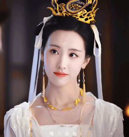 Nhan sắc Trần Đô Linh được đánh giá là điểm cộng lớn của phim. Thậm chí, nhiều người cho rằng tạo hình của cô trẻ hơn tuổi thật, nổi bật không kém nữ chính Bạch Lộc. Khán giả nhận xét nữ diễn viên sinh năm 1993 hợp với dòng phim cổ trang, tiên hiệp, tỏa ra khí chất tiên tử, tương tự “thần tiên tỷ tỷ” Lưu Diệc Phi. Đường nét gương mặt thanh tú, hài hòa cũng giúp Trần Đô Linh được công nhận ở vai diễn này. Nhan sắc Trần Đô Linh được đánh giá là điểm cộng lớn của phim. Thậm chí, nhiều người cho rằng tạo hình của cô trẻ hơn tuổi thật, nổi bật không kém nữ chính Bạch Lộc. Khán giả nhận xét nữ diễn viên sinh năm 1993 hợp với dòng phim cổ trang, tiên hiệp, tỏa ra khí chất tiên tử, tương tự “thần tiên tỷ tỷ” Lưu Diệc Phi. Đường nét gương mặt thanh tú, hài hòa cũng giúp Trần Đô Linh được công nhận ở vai diễn này.