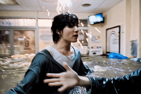 Từ âm nhạc đến hình ảnh trong Seven gây sốt mạng xã hội.