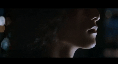 Cảnh nhảy lầu kết liễu cuộc đời trong MV mới của Sơn Tùng M-TP bị chỉ trích dữ dội ảnh 4 Cảnh nhảy lầu kết liễu cuộc đời trong MV mới của Sơn Tùng M-TP bị chỉ trích dữ dội ảnh 4