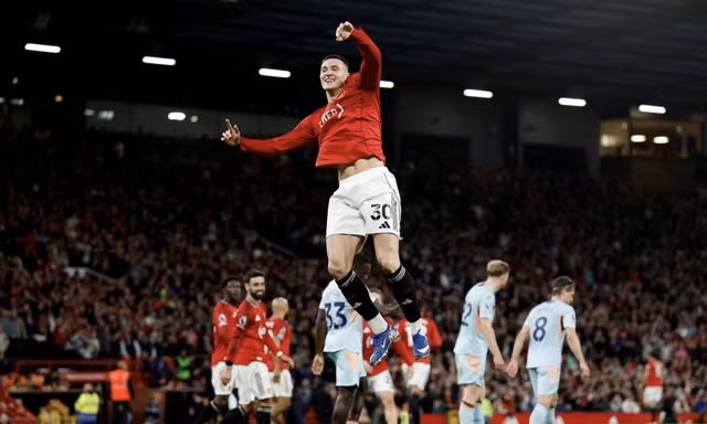 MU đánh bại Brentford, ngắm suất dự Champions League 