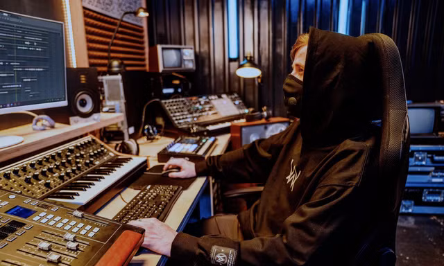 Alan Walker hợp tác cùng STING Energy®, biến âm thanh đường đua F1 thành tác phẩm âm nhạc