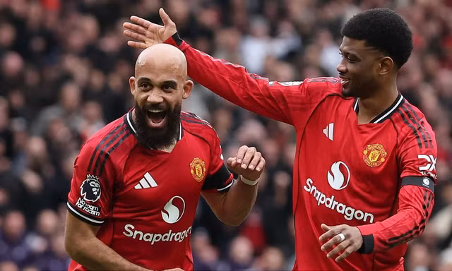 HIGHLIGHTS: Hạ Tottenham, MU thắng trận thứ 4 liên tiếp ở Ngoại hạng Anh