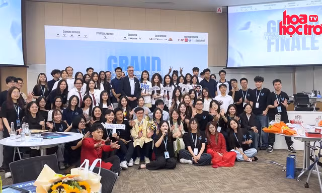 Chung kết VNEC 2026: Khi ý tưởng tuổi teen trở thành dự án khởi nghiệp "đỉnh chóp"