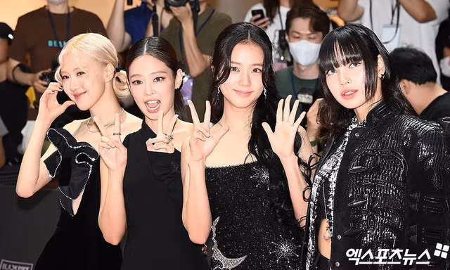 Netizen phản ứng sau khi Dispatch bênh YG: Bị đập cửa nên đổ tội cho BLACKPINK?