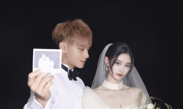 Hôn lễ Hoàng Tử Thao - Từ Nghệ Dương: "Chợ đen" rao vé 16 triệu, ảnh cưới đơn giản