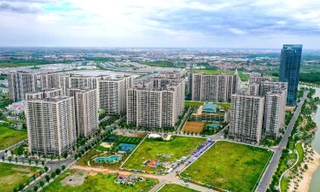 'Nhịn ăn' cả năm mới mua nổi 1m2 chung cư Hà Nội