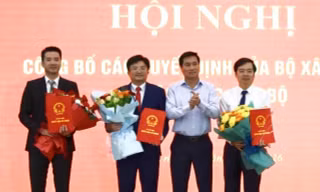 Bộ Xây dựng bổ nhiệm nhiều lãnh đạo cấp Cục, Vụ
