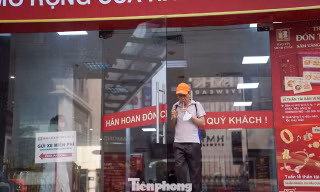 Cảnh tượng lạ tại cửa hàng vàng Bảo Tín Minh Châu 