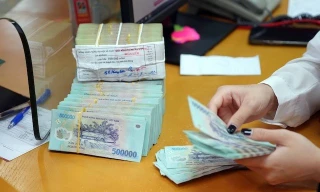 Ngân hàng 'bơm' mạnh vốn ra nền kinh tế 