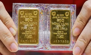 Giá vàng đồng loạt giảm rất mạnh 