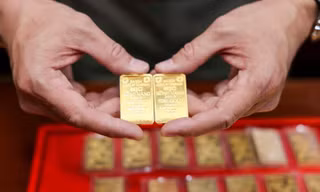 Giá vàng quay đầu giảm