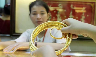 Hôm nay mua bán vàng theo quy định mới 