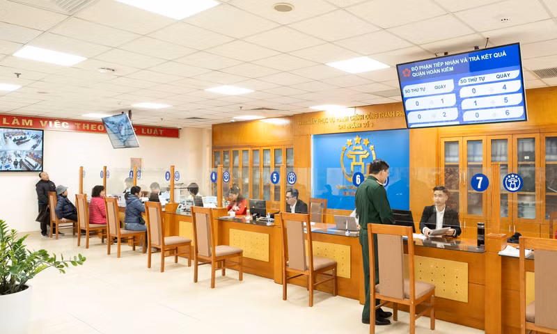 Thông tin quanh vụ việc cụ bà gần 100 tuổi được yêu cầu đến phường làm thủ tục hành chính