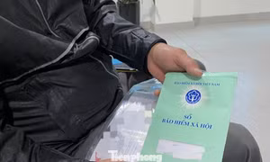 Bị dọa mất lương tăng thêm, người về hưu Đà Nẵng sốt sắng tích hợp 'số tham chiếu' lên VssID
