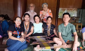 Thanh niên là ‘đầu tàu’ trong công cuộc giảm nghèo hiện đại