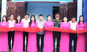 Bàn giao 2 ngôi nhà đầu tiên thuộc ‘Chiến dịch Quang Trung’ tại Huế