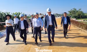 Chủ tịch Đà Nẵng kiểm tra, chỉ đạo 'nóng' dự án trọng điểm ngày đầu năm mới