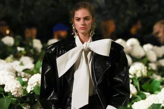 Nâng gu thẩm mỹ thời trang với 4 gợi ý từ các sàn diễn Xuân Hè