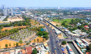 'Khẩu vị' người mua sẽ thế nào khi tuyến 'đường tỷ đô' quốc lộ 13 sắp mở rộng lên 60m?