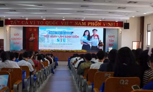 Hơn 1.000 học sinh hào hứng trải nghiệm “Một ngày làm sinh viên STU” tại Trường Đại học Công nghệ Sài Gòn