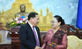 Ủy ban Trung ương MTTQ Việt Nam chúc mừng 50 năm Quốc khánh nước CHDCND Lào